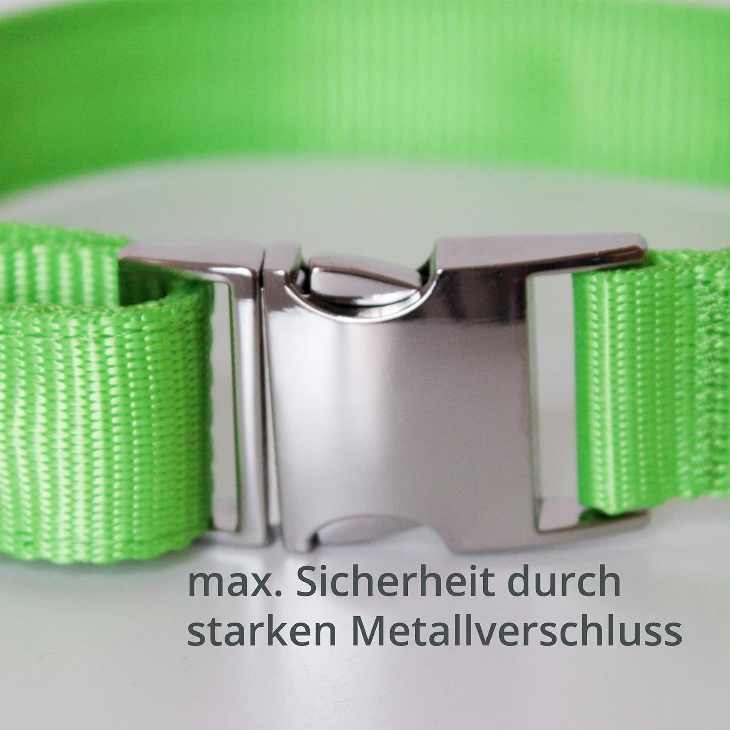 Petsation Leuchthalsband für Hunde – Hundehalsband Durchgängig Leuchtend, LED-Beleuchtung für Sichtbarkeit im Dunkeln, Wasserdicht, Verstellbar, Sicheres Hundezubehör für Nächtliche Spaziergänge, Reflektierend & Leuchtend Grün Größe L 48-60cm